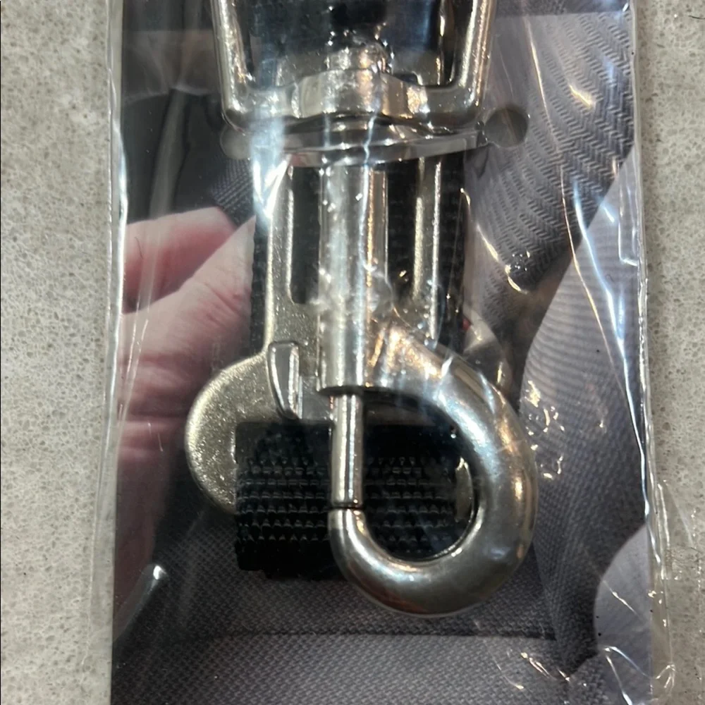 Adjustable Black Pet Seat Belt NIP